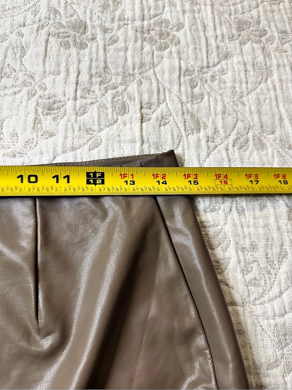 Forever 21 Women's Faux Leather Mini Skirt Brown Taupe
Size M Y2K Fall - Picture 7 of 8